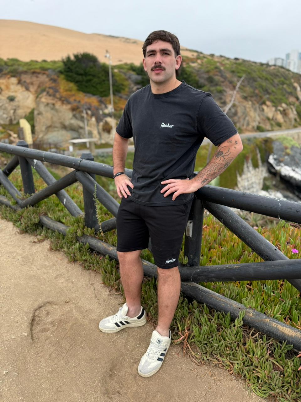 BERMUDA JOGGER BLACK