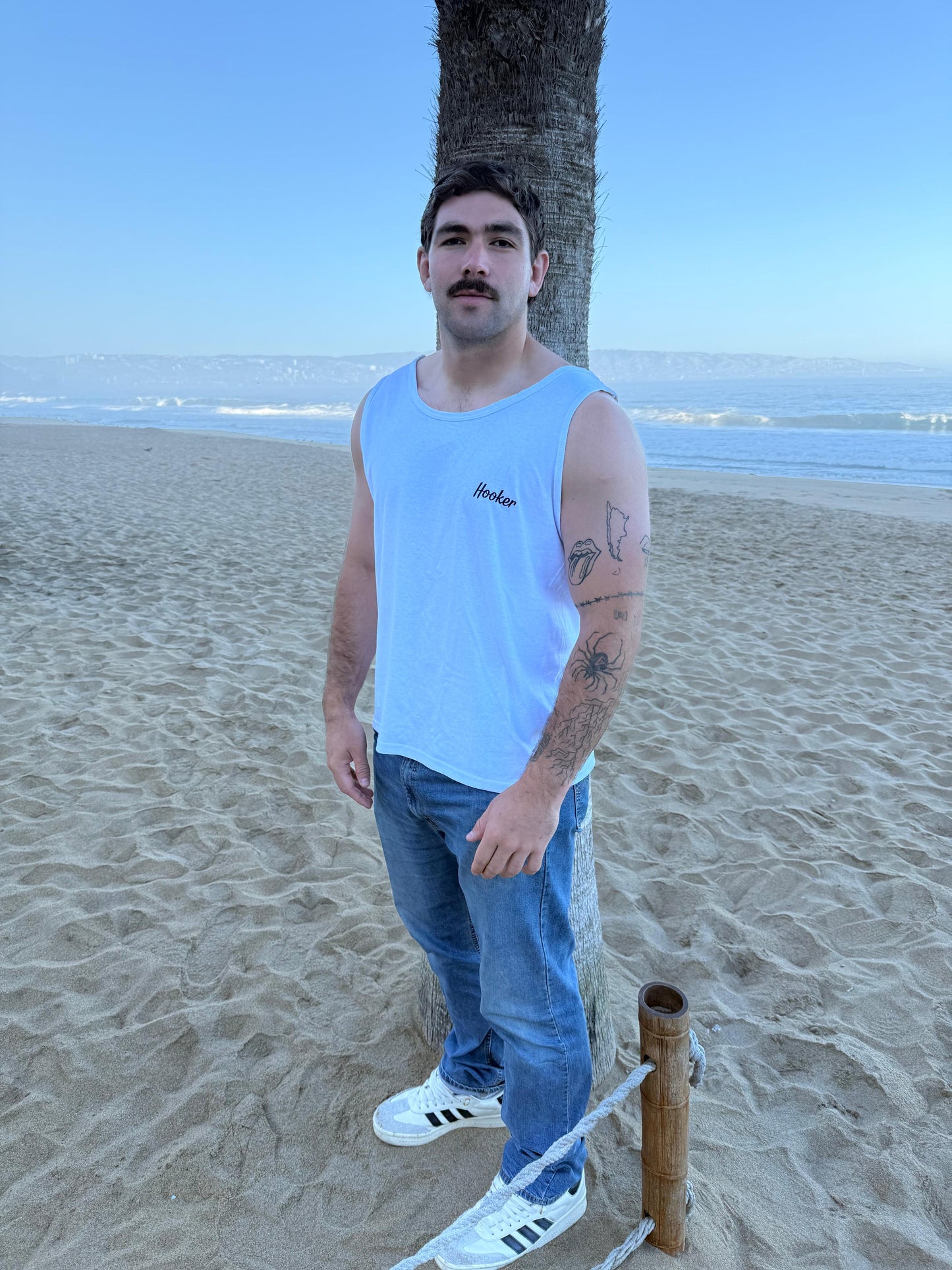 POLERA SIN MANGA LOCK BLANCO